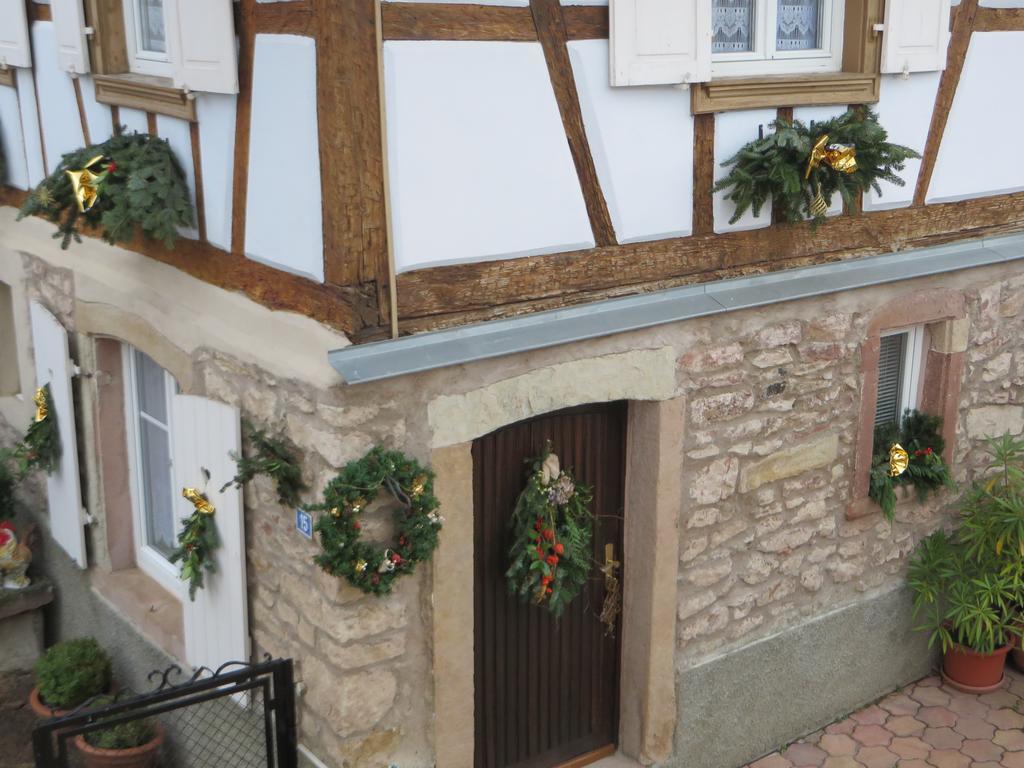 Location Alice Villa Ottrott Rum bild